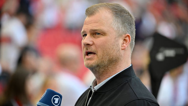 Der Sportdirektor des VfB Stuttgart Fabian Wohlgemuth im Interview mit SWR-Sport vor dem Heimspiel gegen den FC Bayern München (3:1).